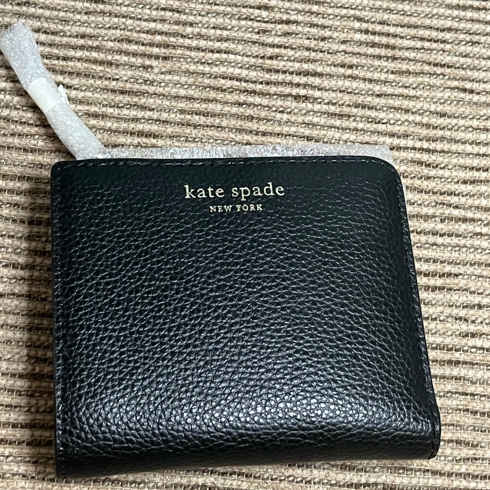 NWT Kate Spade Small Zip Bi-Fold Wallet